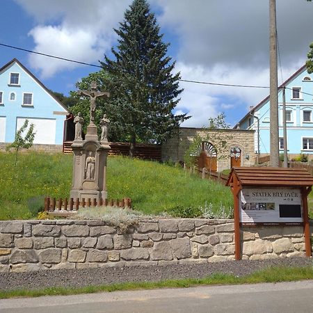 Statek Bily Dvur - Bely Hotel Machov Kültér fotó