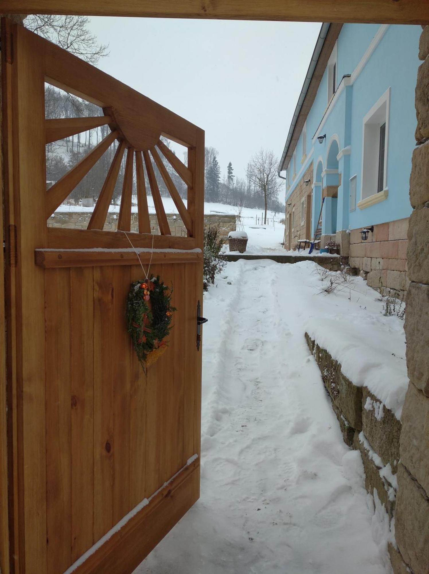 Statek Bily Dvur - Bely Hotel Machov Kültér fotó