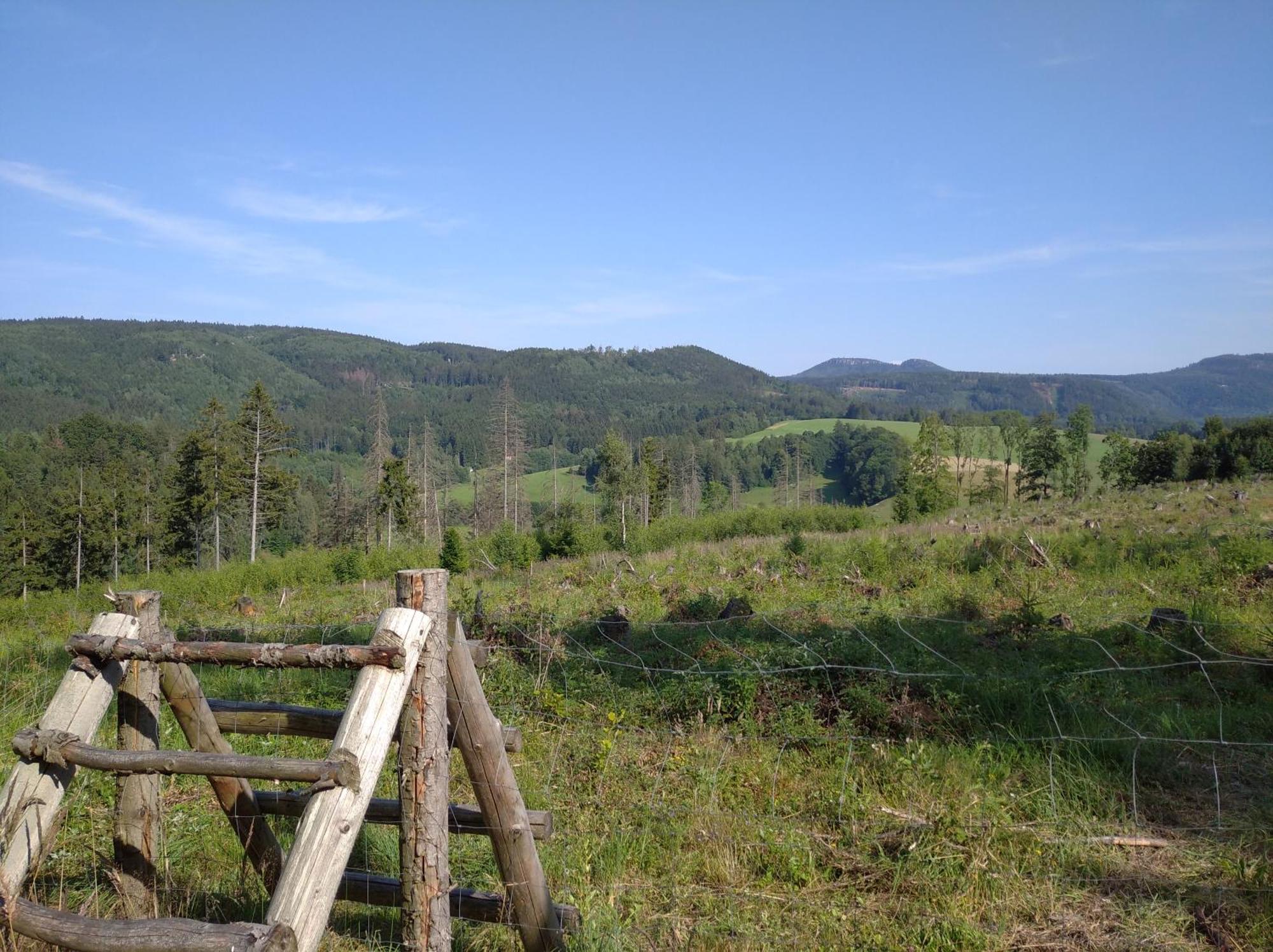 Statek Bily Dvur - Bely Hotel Machov Kültér fotó